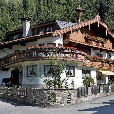 Hotel Garni Montana Mayrhofen Bagian luar foto