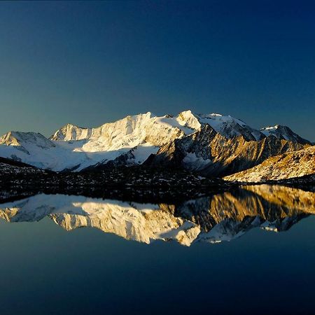 Hotel Garni Montana Mayrhofen Bagian luar foto