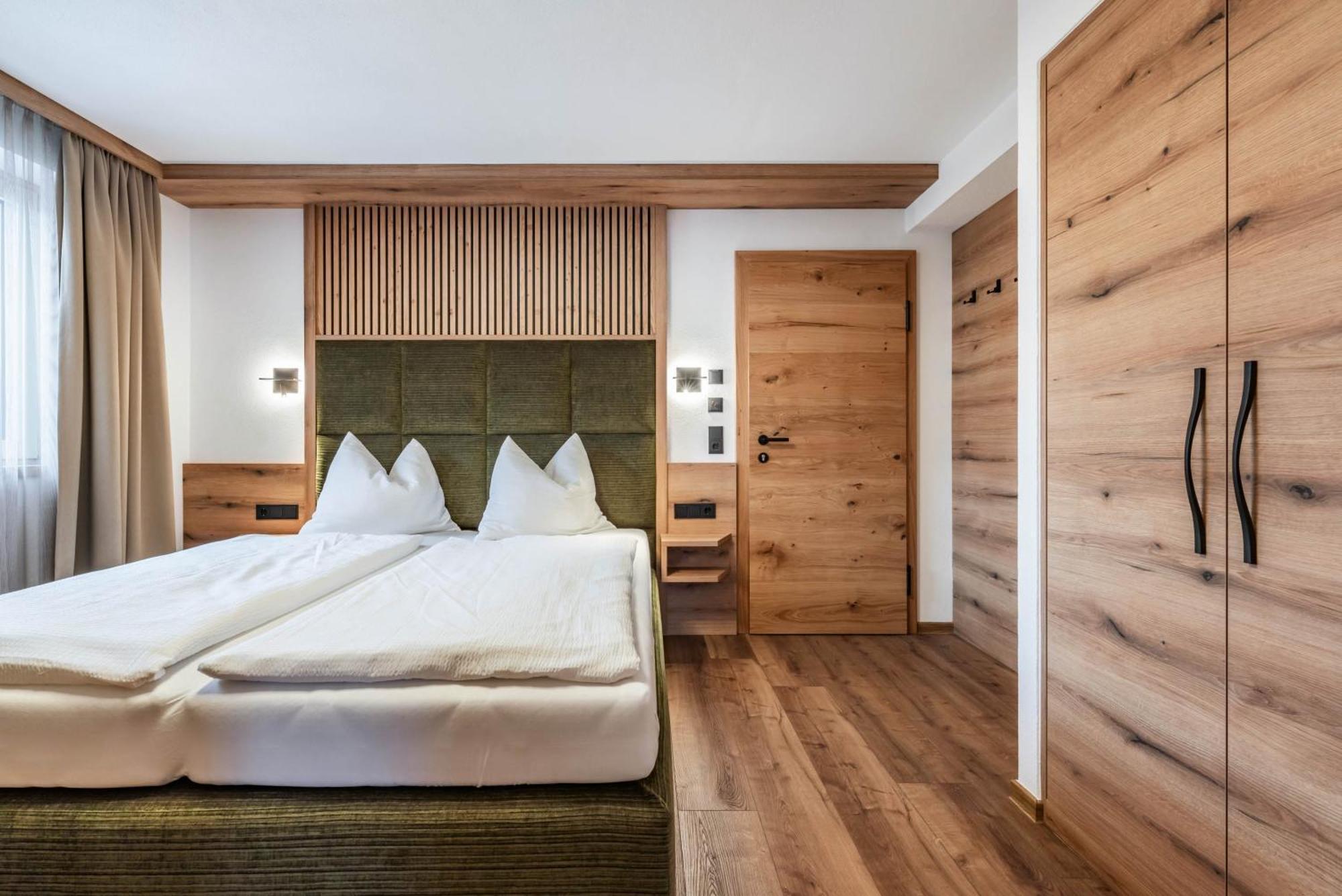 Montana Apartments Mayrhofen Bagian luar foto