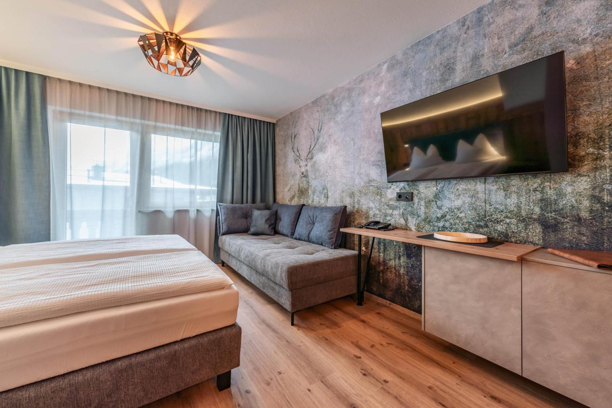 Montana Apartments Mayrhofen Bagian luar foto
