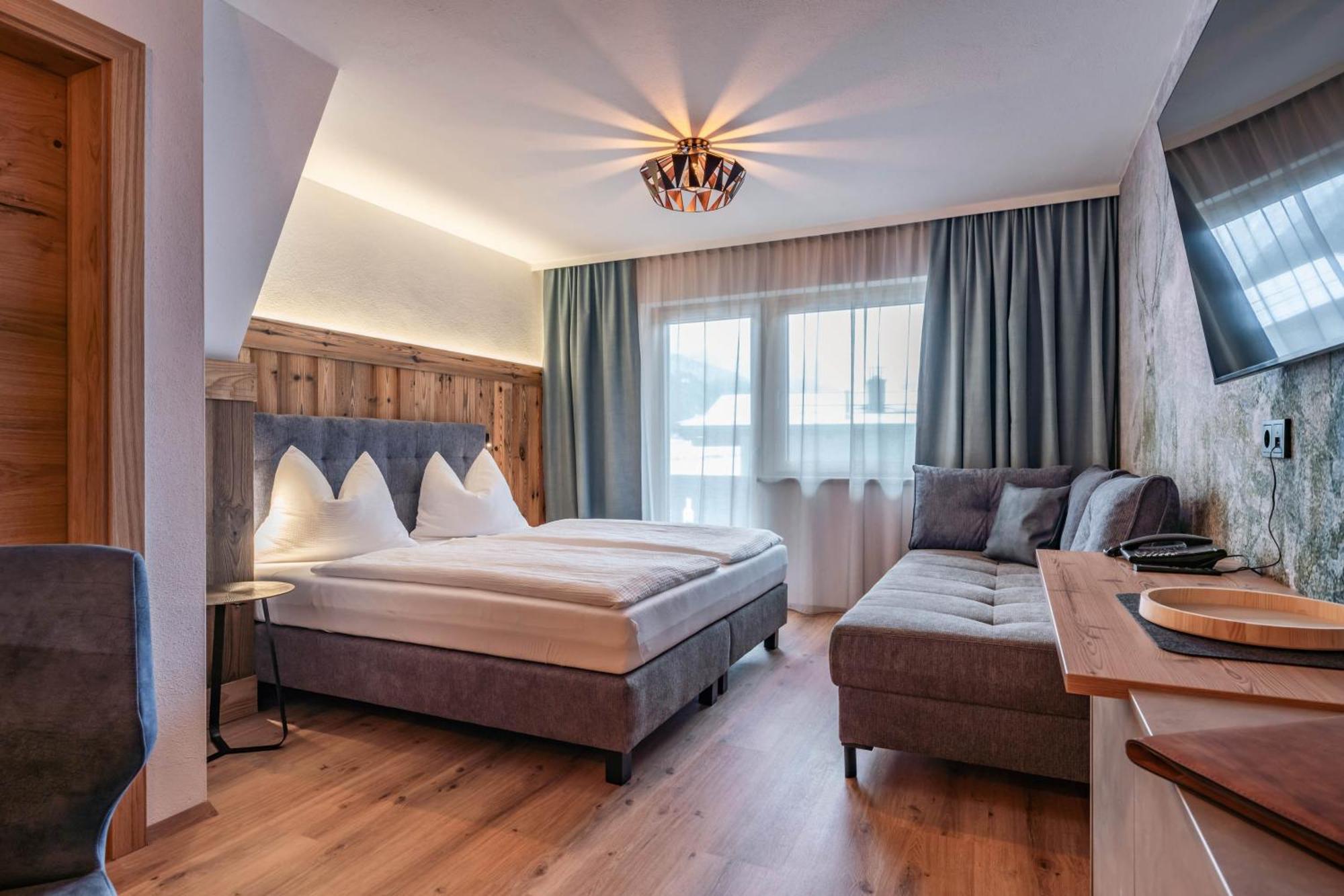 Montana Apartments Mayrhofen Bagian luar foto