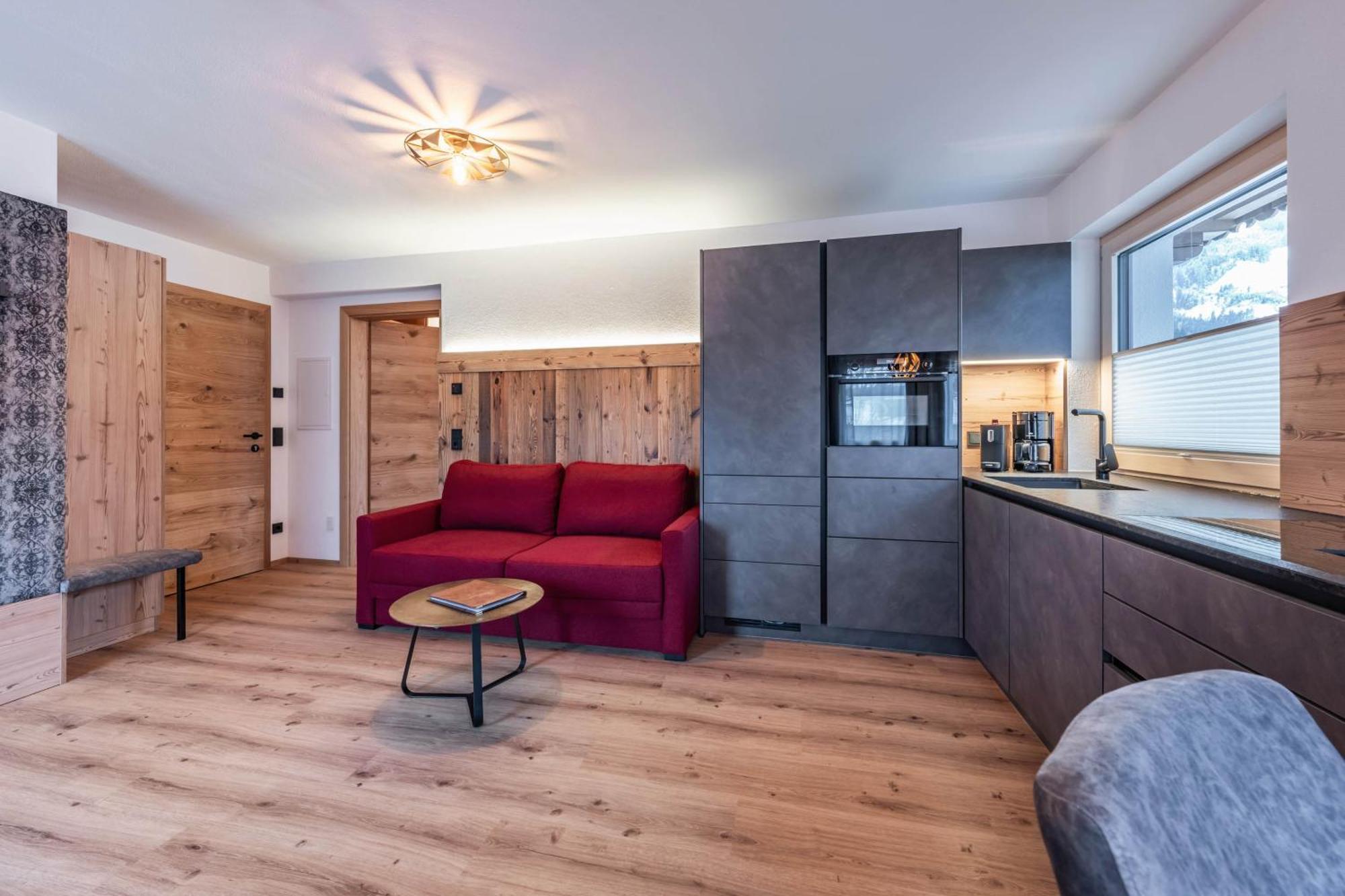 Montana Apartments Mayrhofen Bagian luar foto
