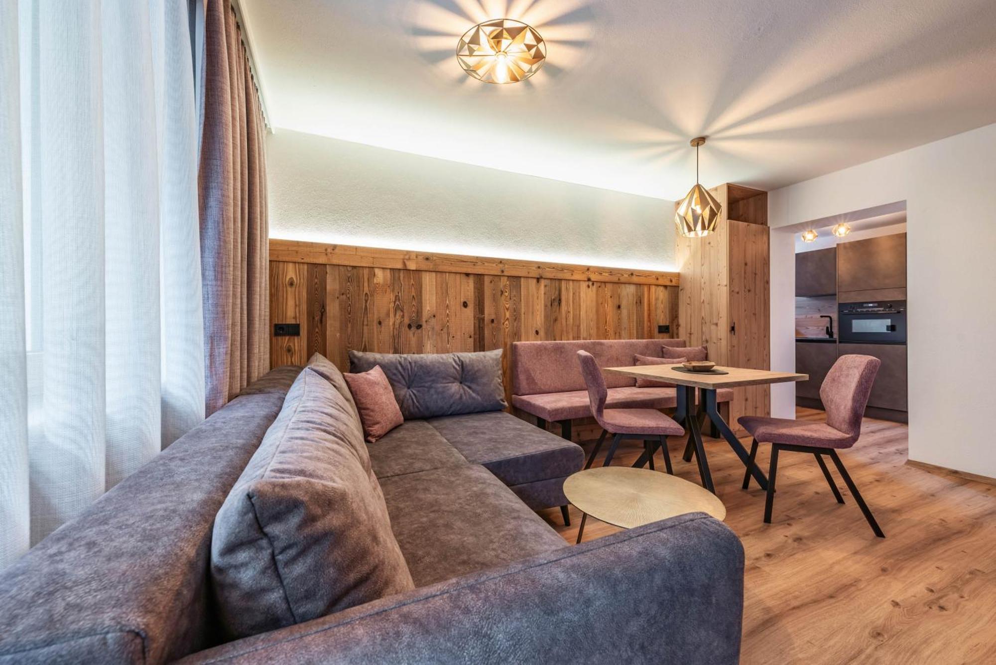 Montana Apartments Mayrhofen Bagian luar foto